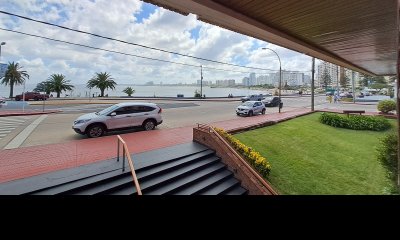 Apartamento en Alquiler Venta - Zona Península Ref. 6587