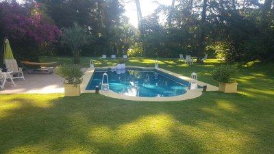 amplia residencia en punta del este en venta y alquiler - cantegril. ref. 4955 - gsl196c