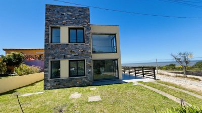 Casa en Piriápolis, Punta Colorada