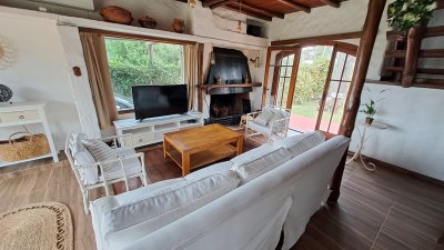Casa en Alquiler Anual - Zona Pinares Ref. 6020