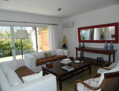 Casa en Alquiler de Temporada - Zona La Barra. Ref. 6805
