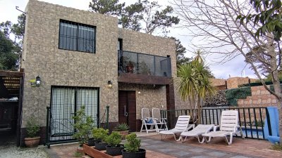 Casa zona Cantegril - Punta del Este. Ref. 4840