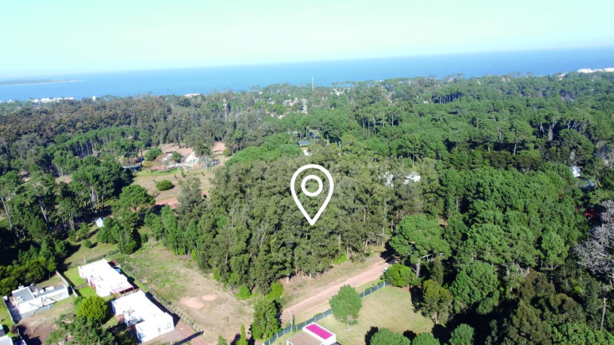 Terreno en Parque Burnett - Maldonado. Ref. 4285