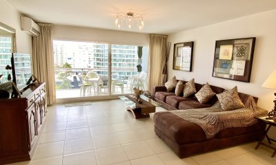 Apartamento en Punta del Este, Brava