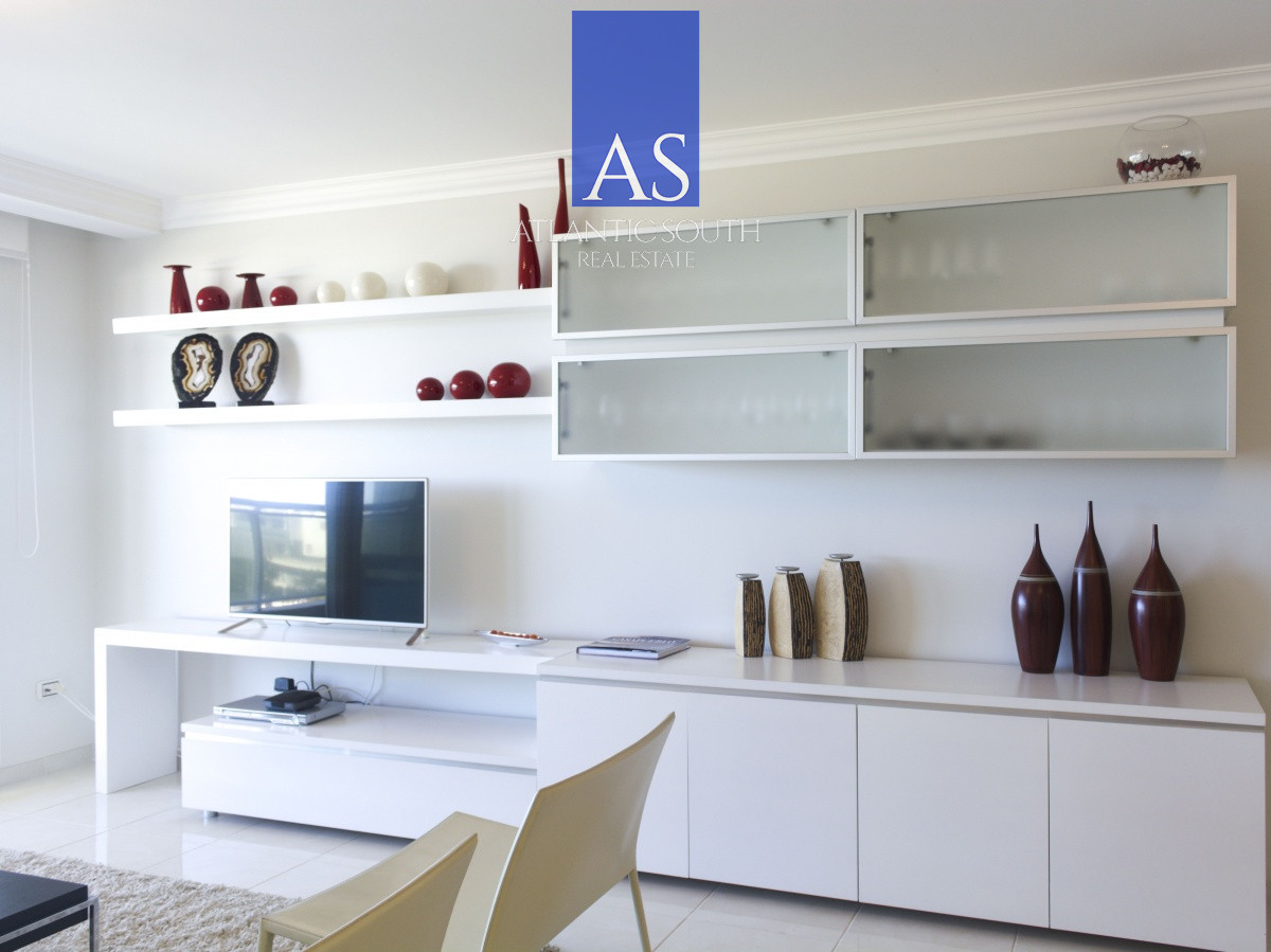 Apartamento ID.2044 - Venta departamento 3 dormitorios frente al mar en torre de categoría Punta del Este