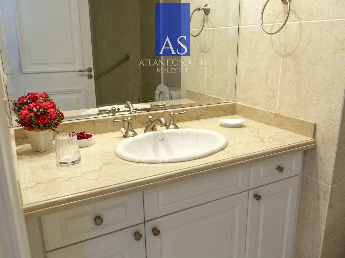 Apartamento ID.2044 - Venta departamento 3 dormitorios frente al mar en torre de categoría Punta del Este