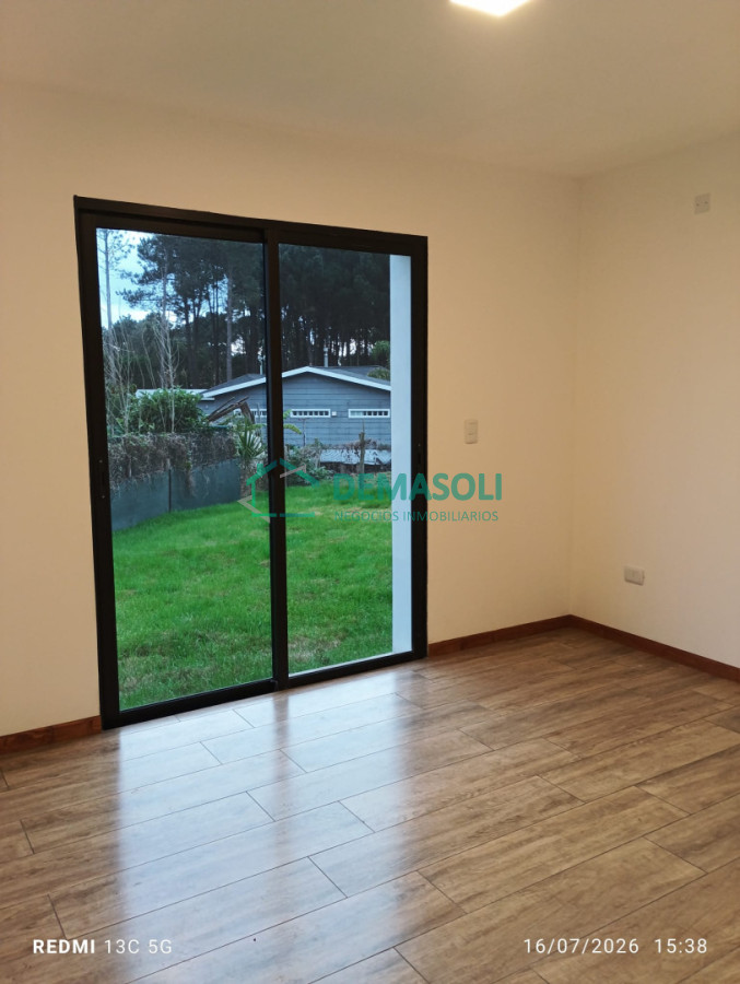 Casa ID.1553 - Casa en Burnett