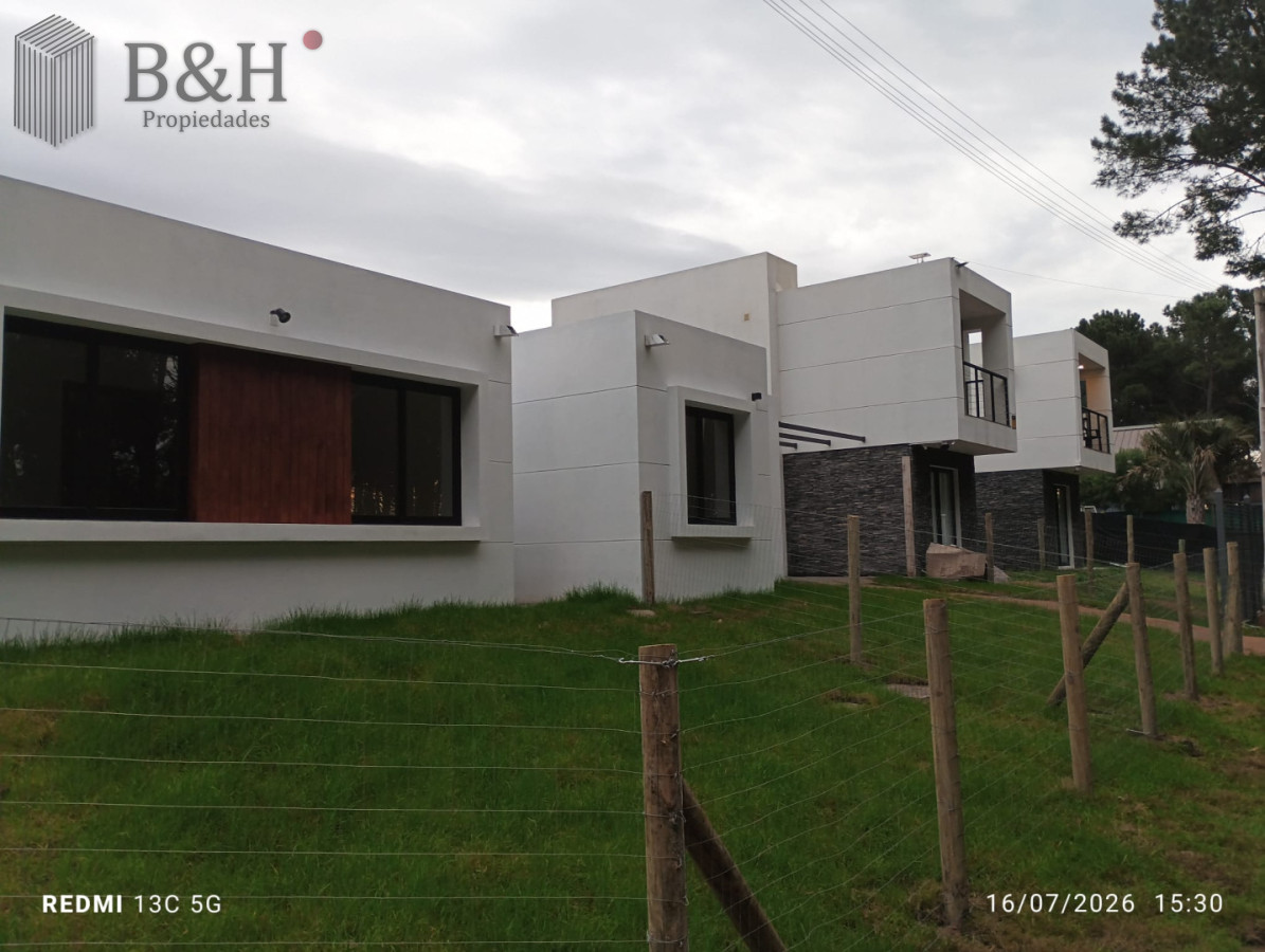 Casa ID.7861 - Casa en VENTA EN Burnett