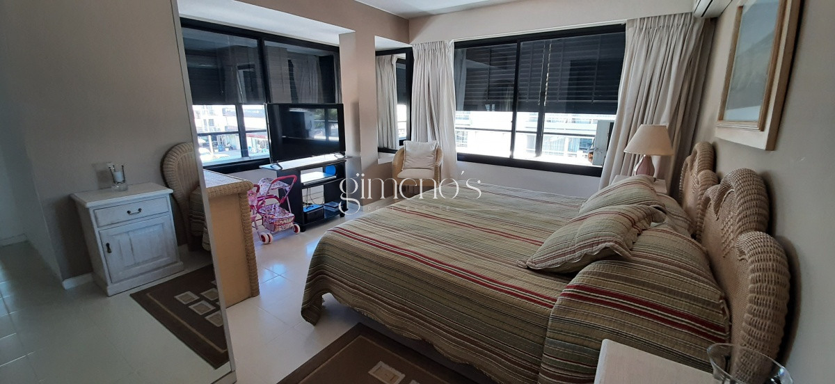 Apartamento ID.446 - Apartamento en Venta 3 Dormitorios - Punta del Este - Puerto 