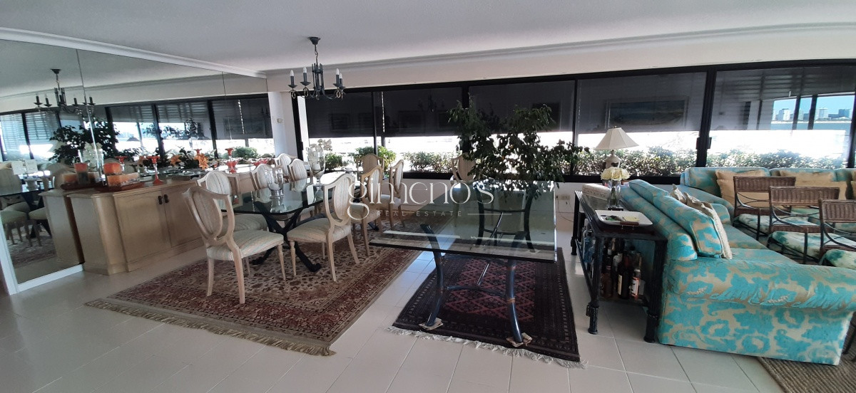 Apartamento ID.446 - Apartamento en Venta 3 Dormitorios - Punta del Este - Puerto 