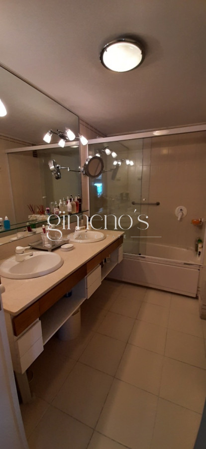 Apartamento ID.446 - Apartamento en Venta 3 Dormitorios - Punta del Este - Puerto 