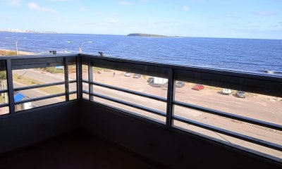 alquiler anual apartamento de 2 dormitorios frente al mar en la mansa