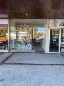 ALQUILER ANUAL DE LOCAL EN PENINSULA PUNTA DEL ESTE 