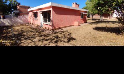 Maldonado, terreno con construcciones ideal inversores