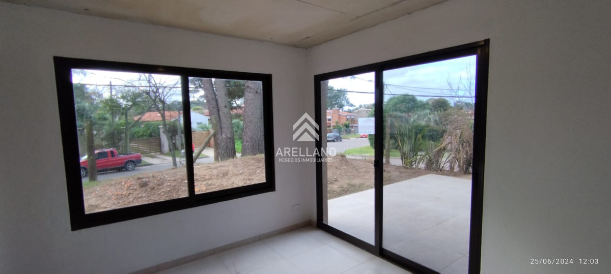 Casa ID.3978 - CASA A ESTRENAR EN ALTOS DEL PINAR 3 dormitorios