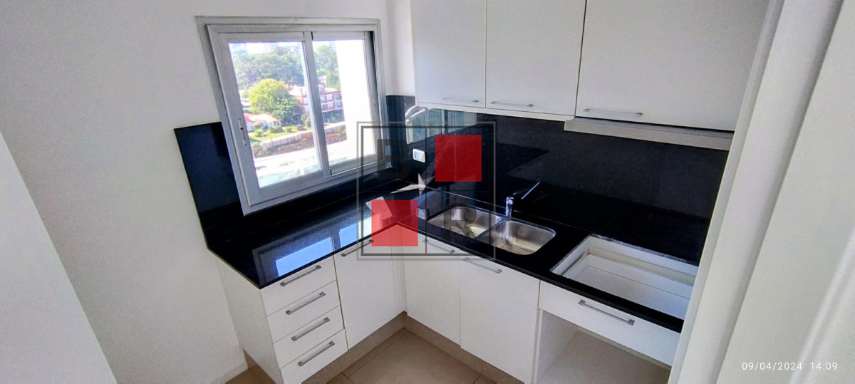 Apartamento ID.985 - TORRE A PASOS DE PLAYA MANSA FRENTE A HOTEL ENJOY MUY BUENA INVERSION Y MUY BUENA RENTABILIDAD.-