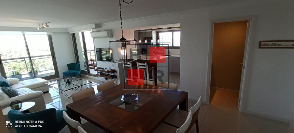 Apartamento ID.1021 - EDIFICIO ALTA GAMA ALQUILER EXCELENTE VISTA Y EQUIPAMIENTO