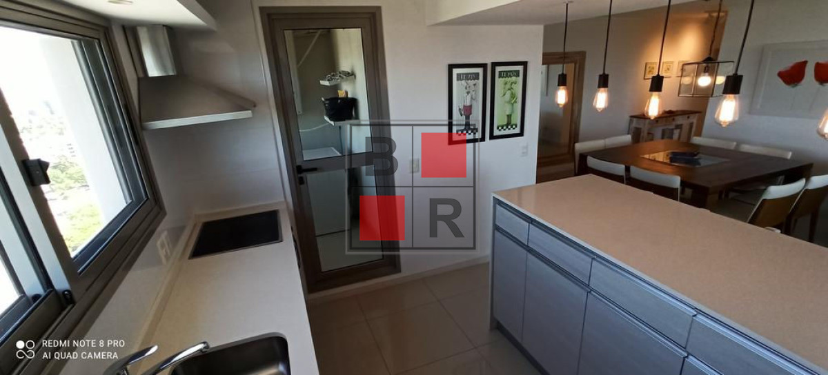 Apartamento ID.1021 - EDIFICIO ALTA GAMA ALQUILER EXCELENTE VISTA Y EQUIPAMIENTO