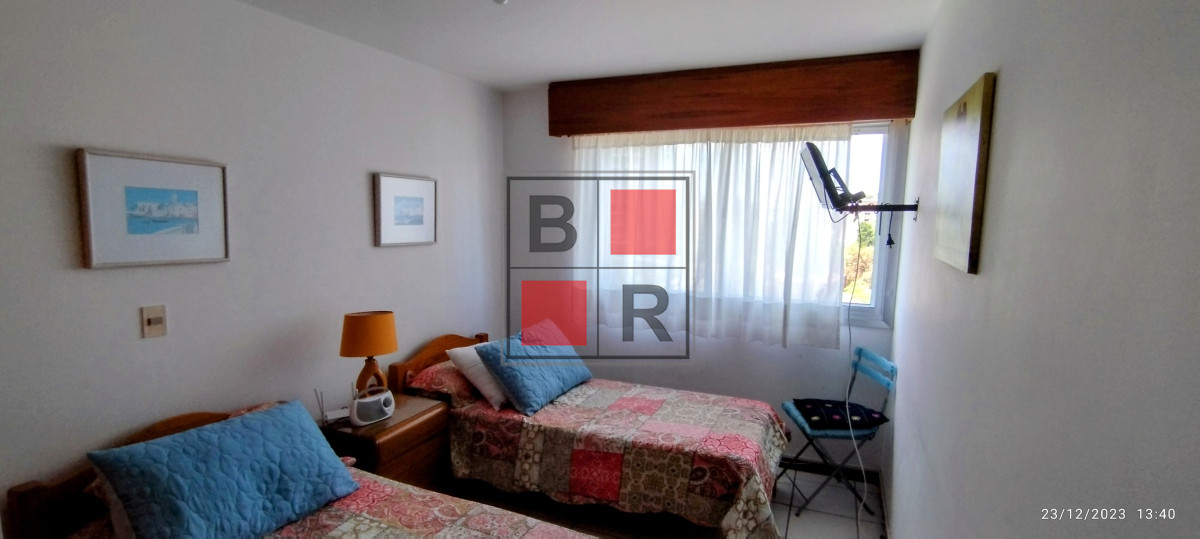 Apartamento ID.962 - EDIFICIO MUY LINDO PLAYA MANSA.