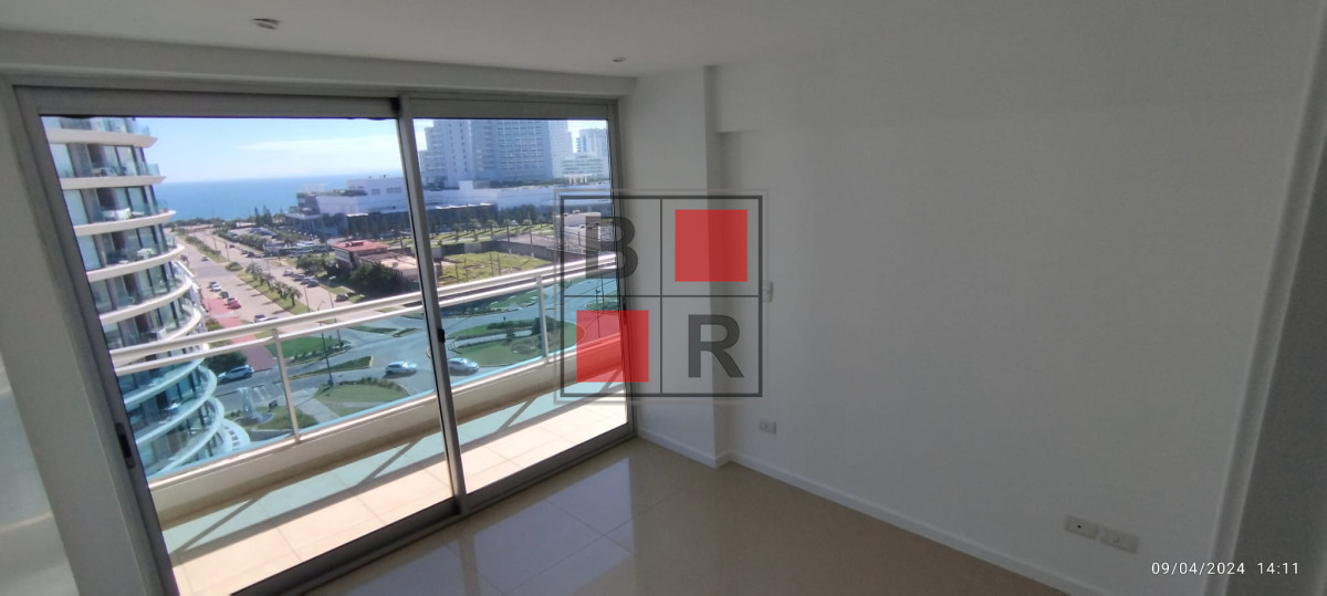 Apartamento ID.985 - TORRE A PASOS DE PLAYA MANSA FRENTE A HOTEL ENJOY MUY BUENA INVERSION Y MUY BUENA RENTABILIDAD.-