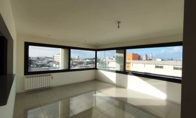 MUY LINDO EDIFICIO EN ZONA DE AVDA.ESPAÑA MUY BUEN NIVEL