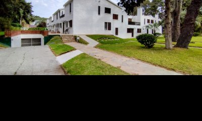 LINDO COMPLEJO DE APARTAMENTOS A PASOS DE PUNTA SHOPPING.PUNTA DEL ESTE