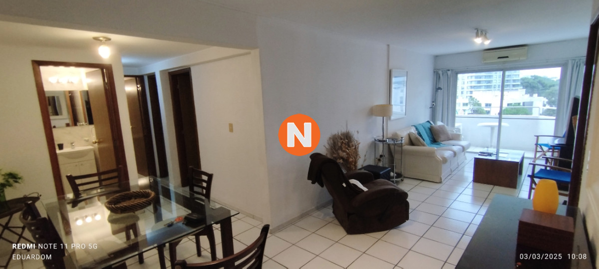 Apartamento Ref.222015 - Muy lindo apartamento amplio con buena orientacion 2 dormitorio con garaje y servicios del complejo.