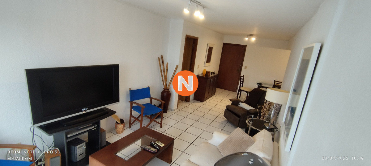Apartamento Ref.222015 - Muy lindo apartamento amplio con buena orientacion 2 dormitorio con garaje y servicios del complejo.