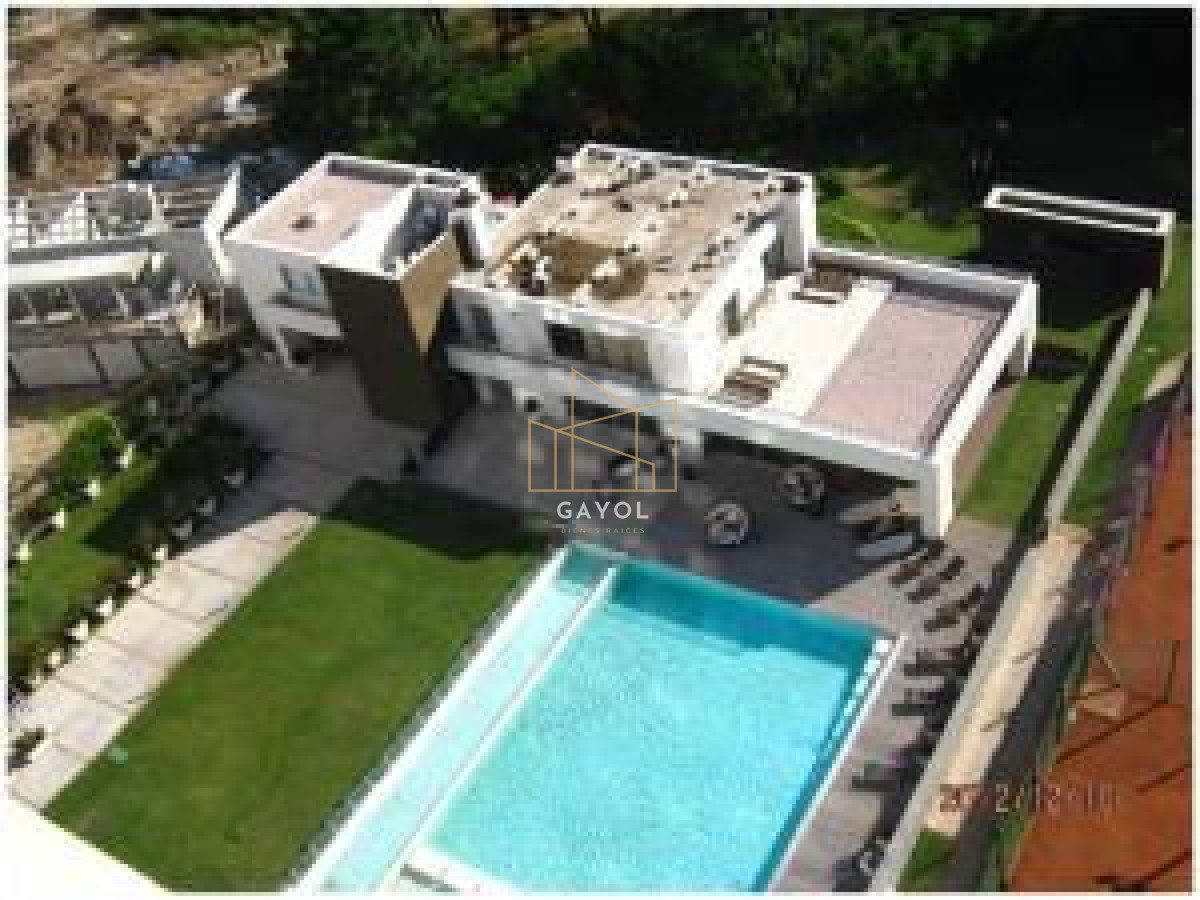 Apartamento ID.1060 - TORRES OCEAN DRIVE.- Av Roosevelt Playa Brava, excelente complejo.- 