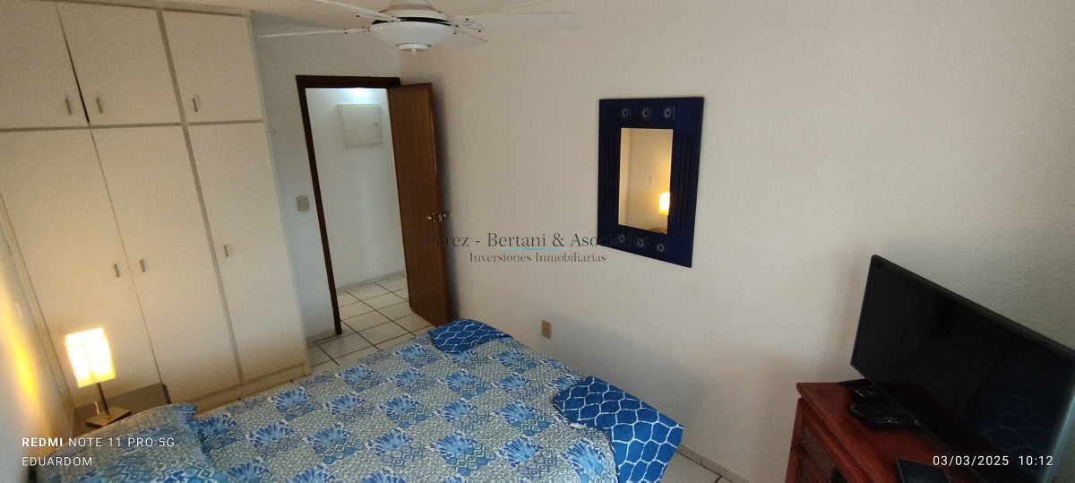 Apartamento ID.123 - Muy lindo apartamento amplio con buena orientación 2 dormitorios  2 baños terraza garaje en sub suelo.- recepción, servicios varios piscina barbacoas