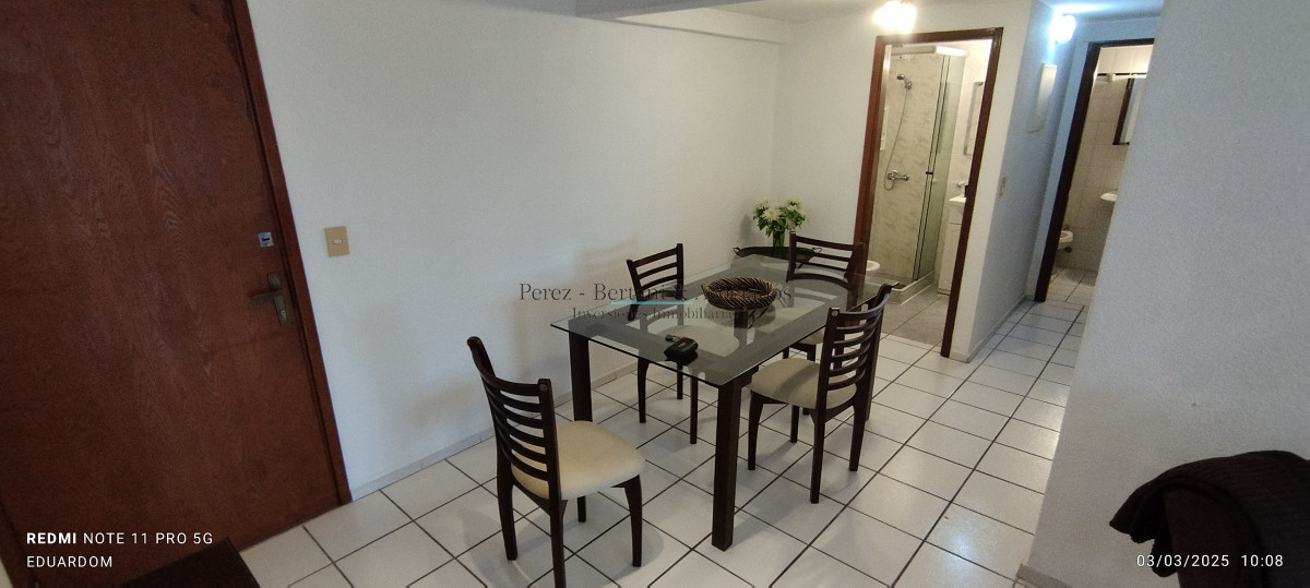 Apartamento ID.123 - Muy lindo apartamento amplio con buena orientación 2 dormitorios  2 baños terraza garaje en sub suelo.- recepción, servicios varios piscina barbacoas