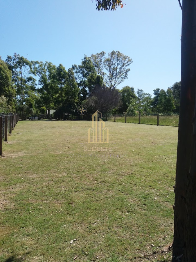Apartamento ID.83 - BALNEARIO SOLIS HERMOSO TERRENO DE 910 M2 TODO PARQUIZADO