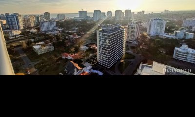VENTA DEPARTAMENTO 1 DORMITORIO, EXCELENTE TORRE, PISO ALTO CON TODOS LOS SERVICIOS, PUNTA DEL ESTE