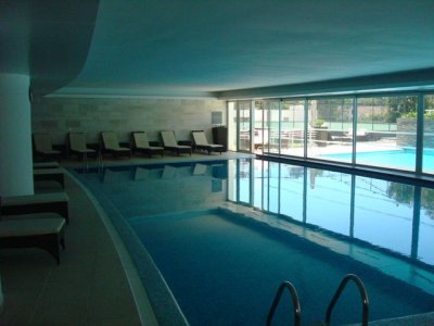 Torre alta gama.- 2 dormitorios en suite uno con vestidor,living comedor terraza con jacuzzi toilette cocina con lavadero. - EMP304A