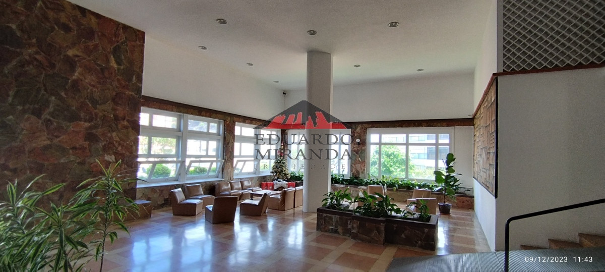 Alquiler apartamento centro de Peninsula a cuadra de la costa y Gorlero. - EMP2606A