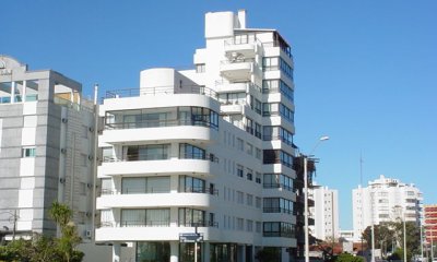 Apartamento en Punta del Este, Mansa