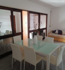 lindo apartamento a pasos de playa brava mansa y peninsula.