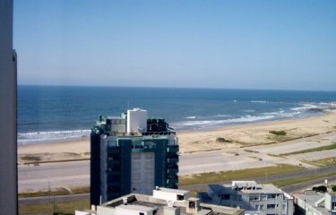 LINDA TORRE TRADICIONAL DE PUNTA DEL ESTE PLAYA BRAVA