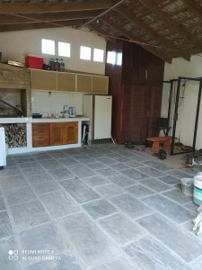 muy linda casa con piscina climatizada para descanso temporal 4 dormitorios tres baÑos living comedor cocina comedor barbacoa parrilla gran parque. - emp219c