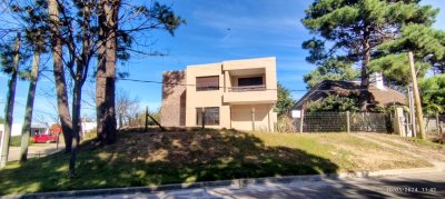 CASA A ESTRENAR EN ALTOS DEL PINAR.