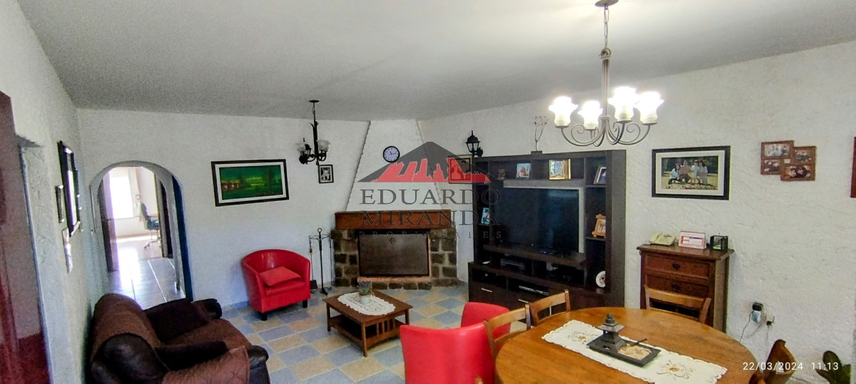 muy buena casa con amplias comodidades y construcción ideal para vivienda permanente totalmente equipada - emp2691c