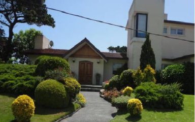 CASA DE ALTA GAMA Y CONFORT.