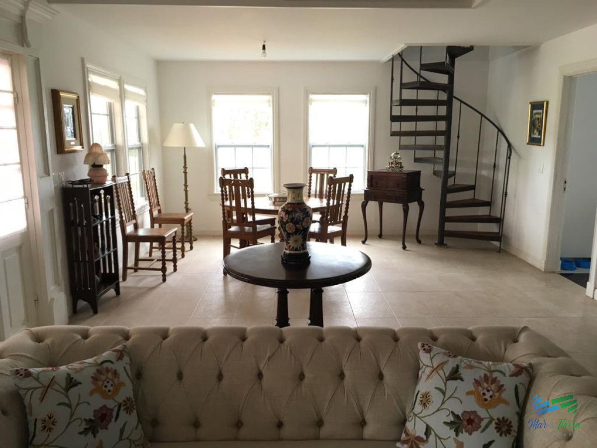 Casa ID.5655 - En venta Casa 3 dormitorios en barrio privado El Quijote, La Barra, Punta del Este