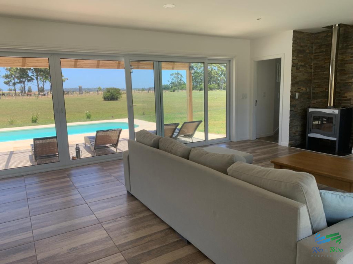 Casa ID.4626 - Moderna casa en El Quijote en venta y alquiler
