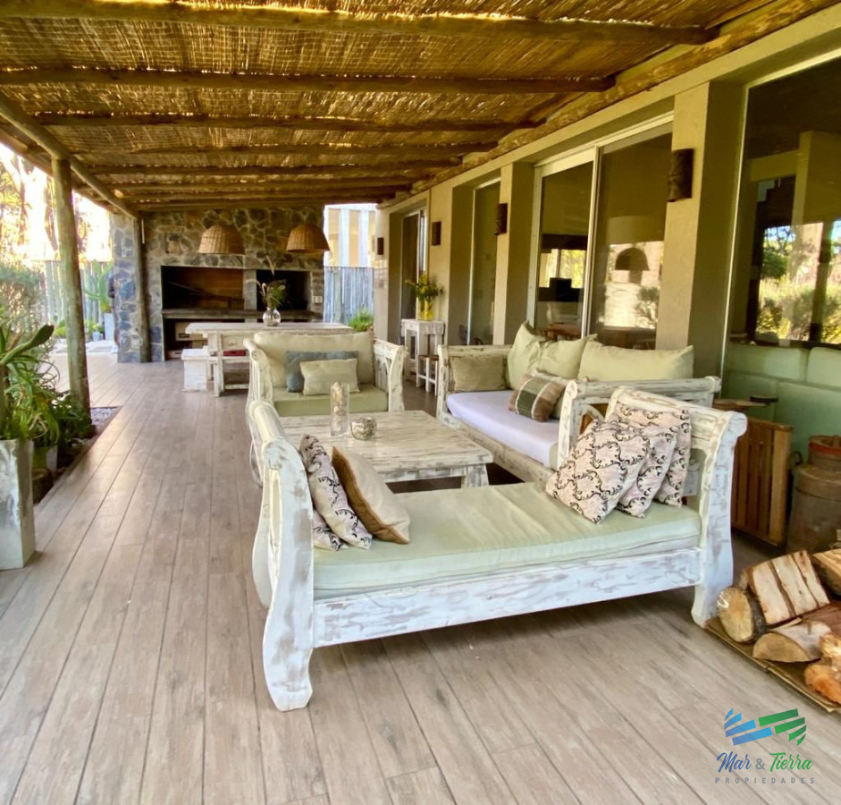 Casa ID.4627 - En venta moderna casa en barrio privado , Punta del Este