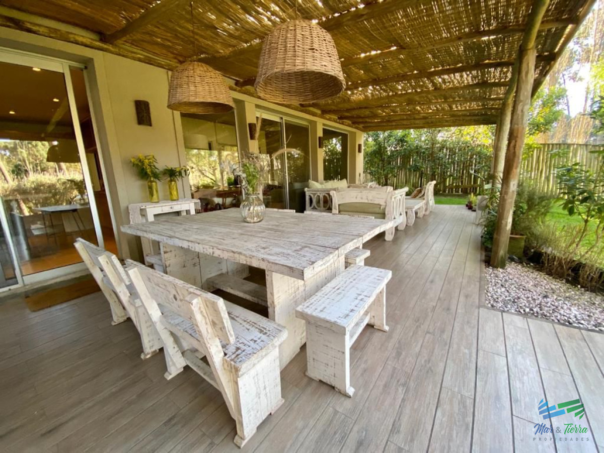Casa ID.4627 - En venta moderna casa en barrio privado , Punta del Este
