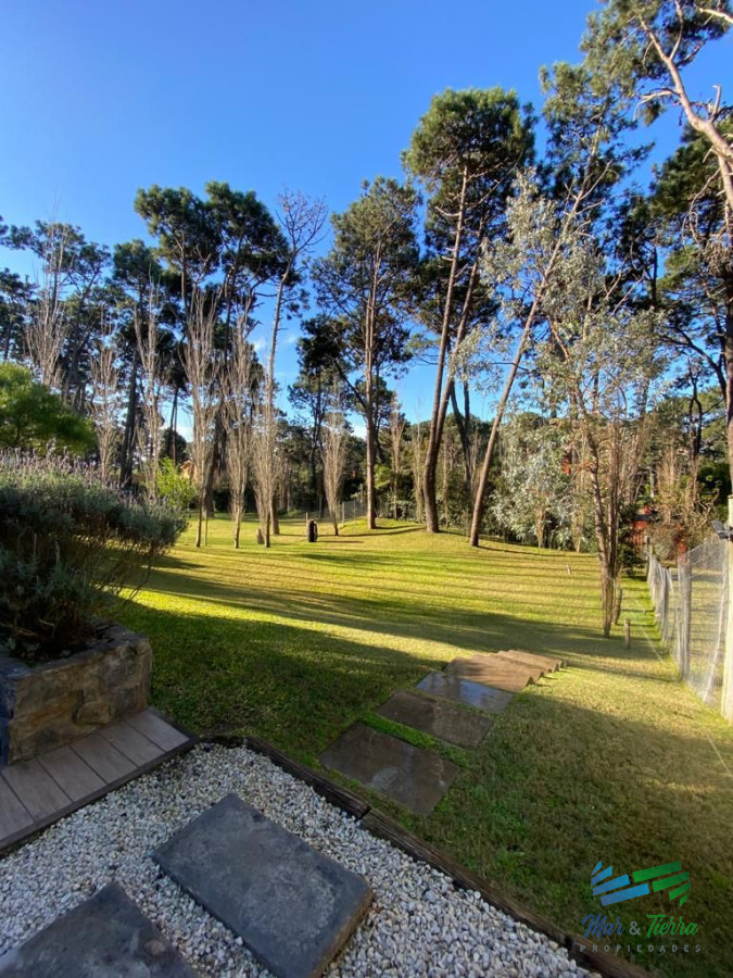 Casa ID.4627 - En venta moderna casa en barrio privado , Punta del Este