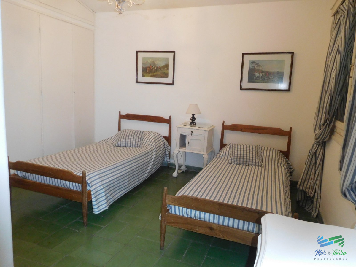 Casa ID.4296 - Vendo casa 4 dormitorios, barrio el Golf, Punta del Este