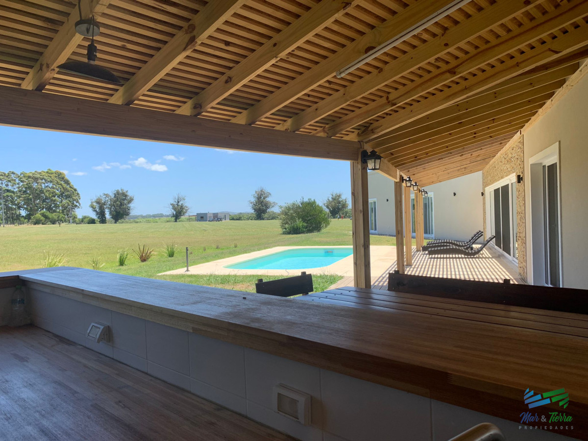 Casa ID.4626 - Moderna casa en El Quijote en venta y alquiler