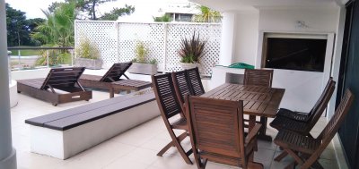 Apartamento en la Brava 3 dormitorios con terraza y cochera - DMC13936A